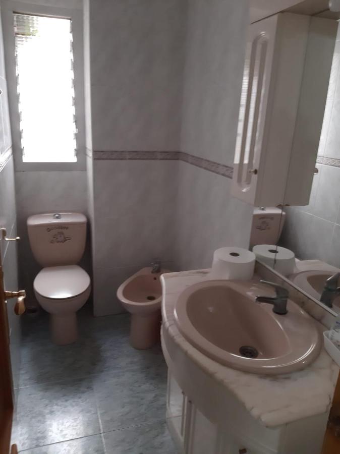 Habitacion Grande En Piso Compartido Con 2 Adultos Y 1 Perrito Valencie Exteriér fotografie