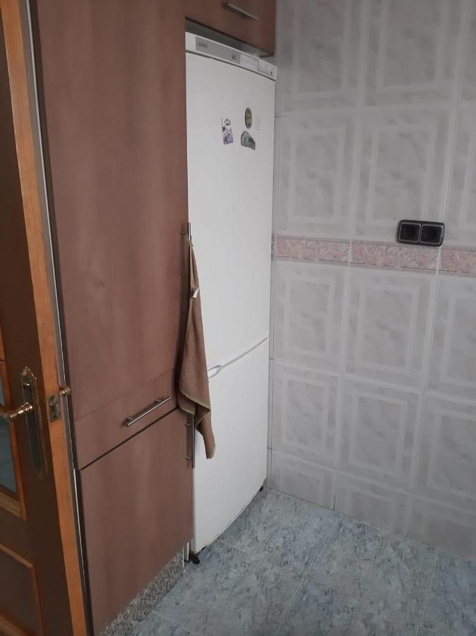 Habitacion Grande En Piso Compartido Con 2 Adultos Y 1 Perrito Valencie Exteriér fotografie