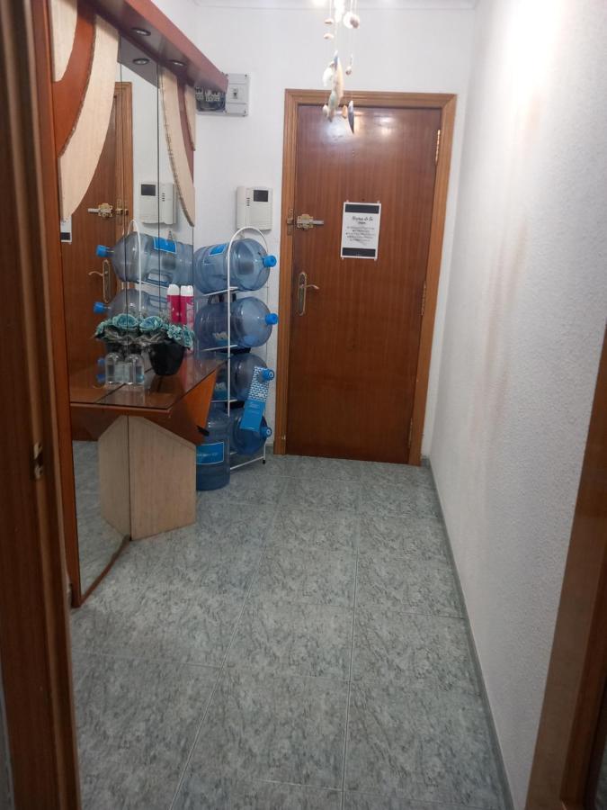 Habitacion Grande En Piso Compartido Con 2 Adultos Y 1 Perrito Valencie Exteriér fotografie